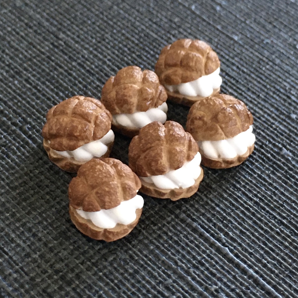 ミニホイップメロンパン brown × white