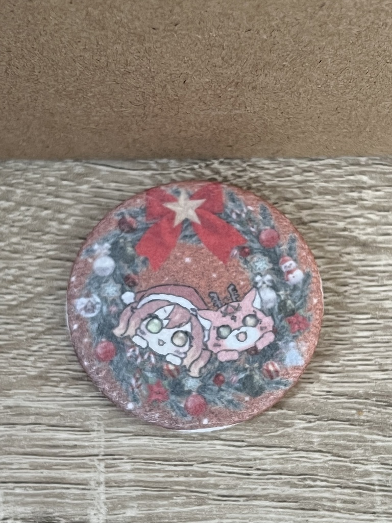 クリスマスリース桃肌缶バッジ