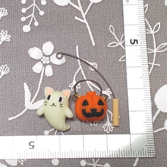 かぼちゃランタン&ブラブラばけにゃんこ