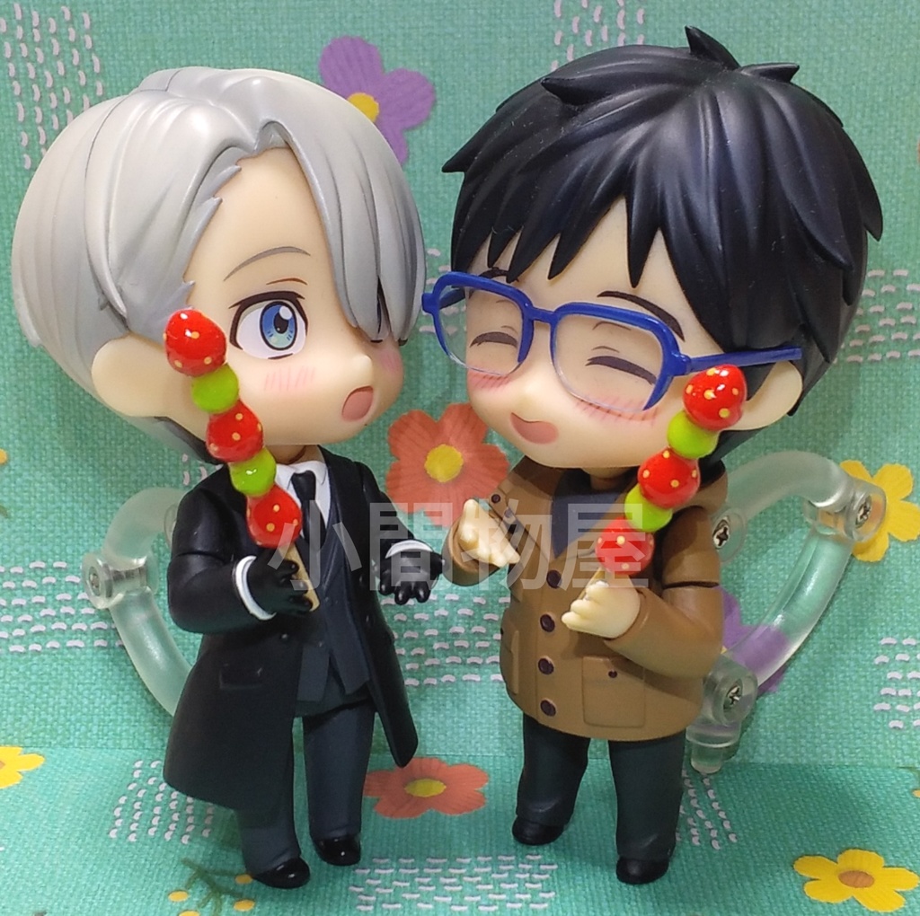 いちご飴(いちご&ぶどう)