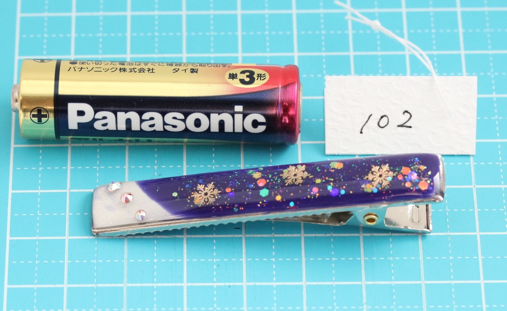 102. 雪のヘアピン(サーモカラー 青⇄ピンク)