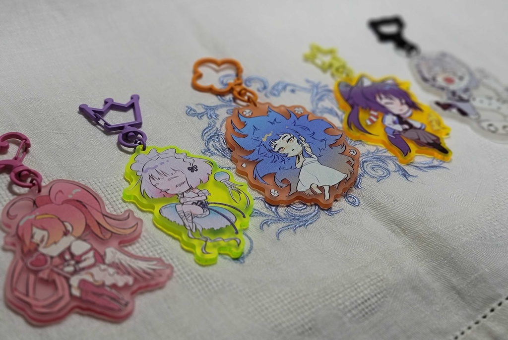 ちいさな眠り アクリルキーホルダー(ステッカー付)