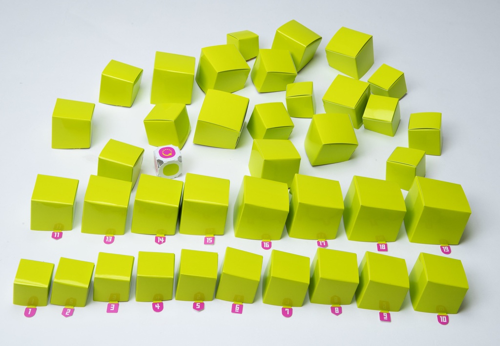 1ミリ感覚キューブ※全て組立て済