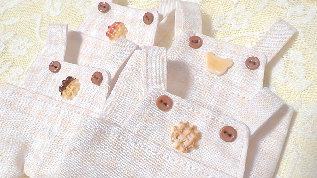 🧇シンプルスイーツサロペット🐻