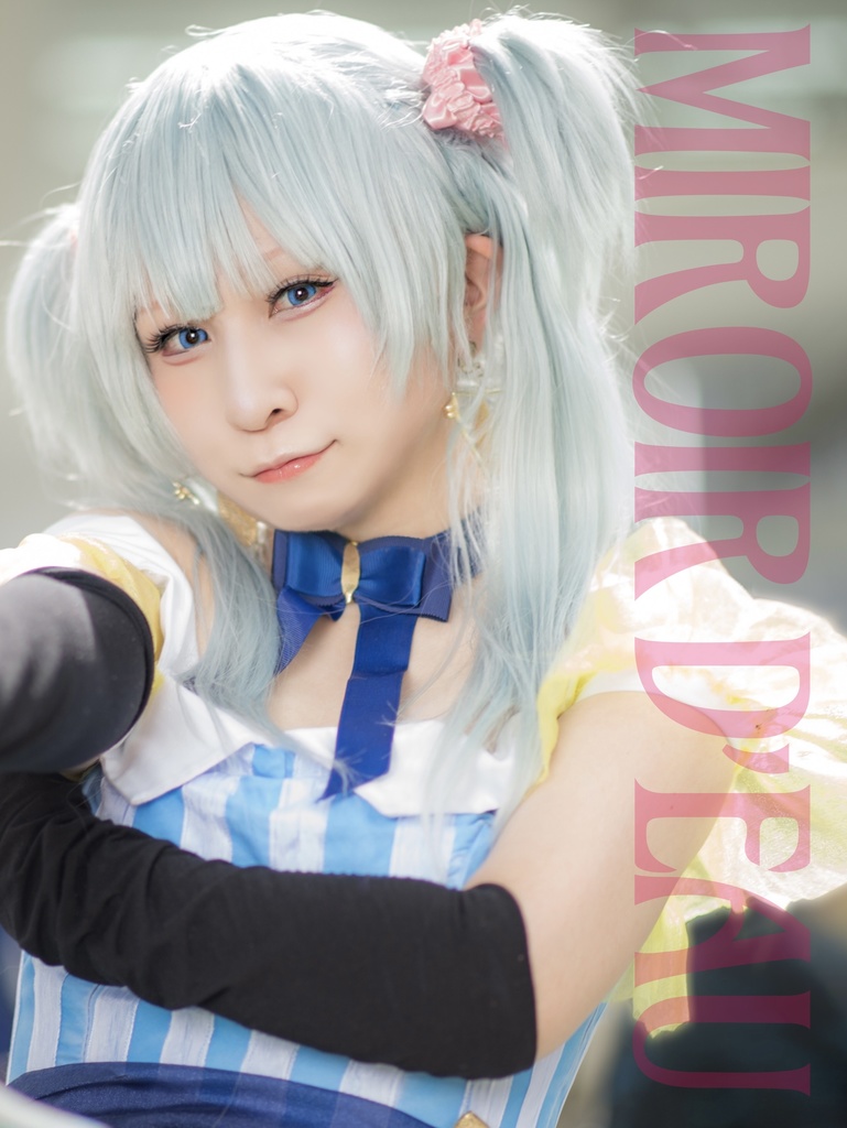 1st写真集『MIROIR D’EAU 』