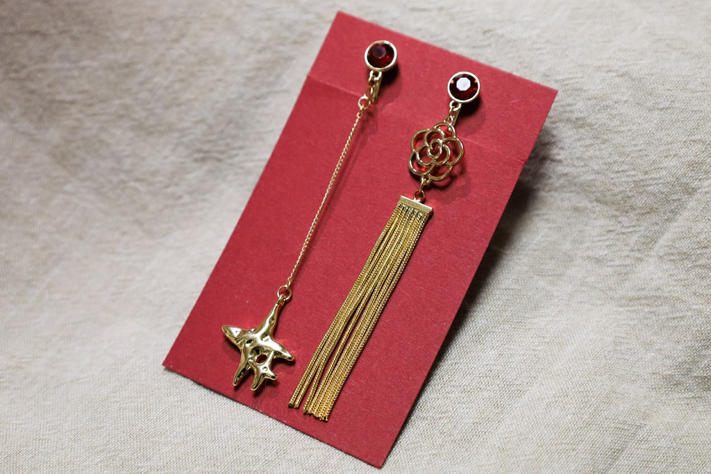 「見て」イメージアクセサリー