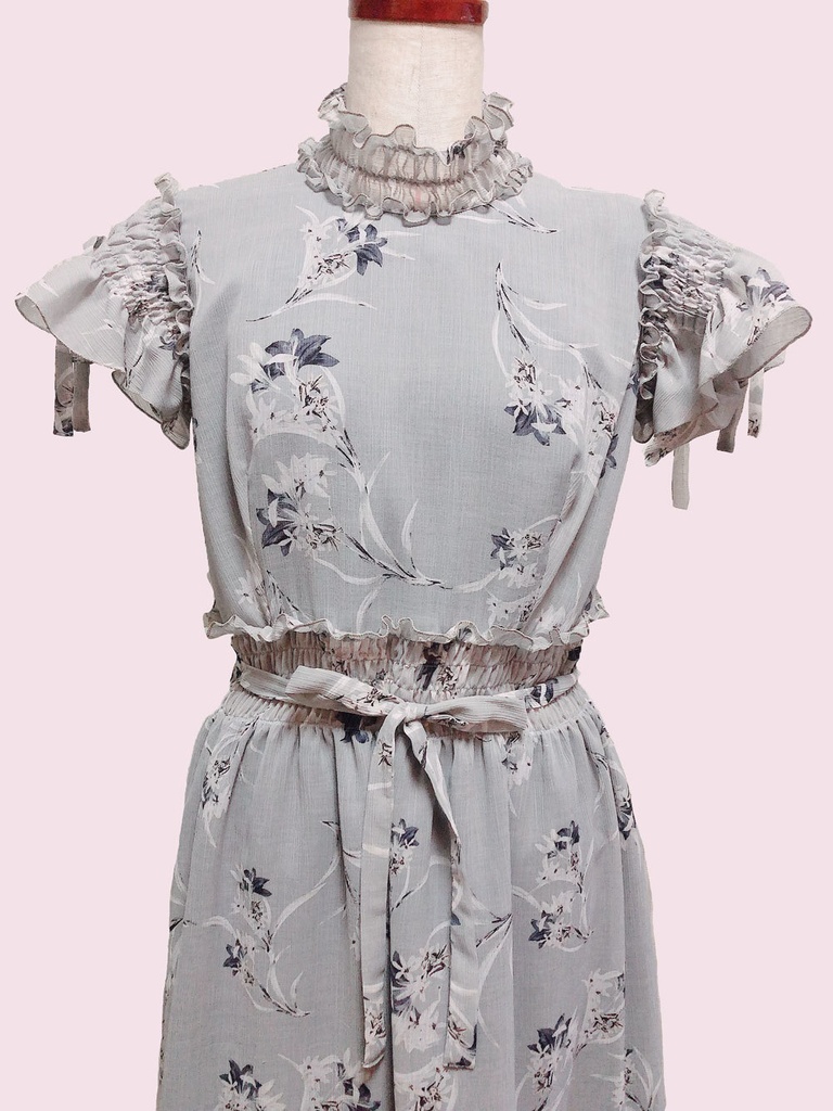 シャーリングティアードワンピース(花柄)