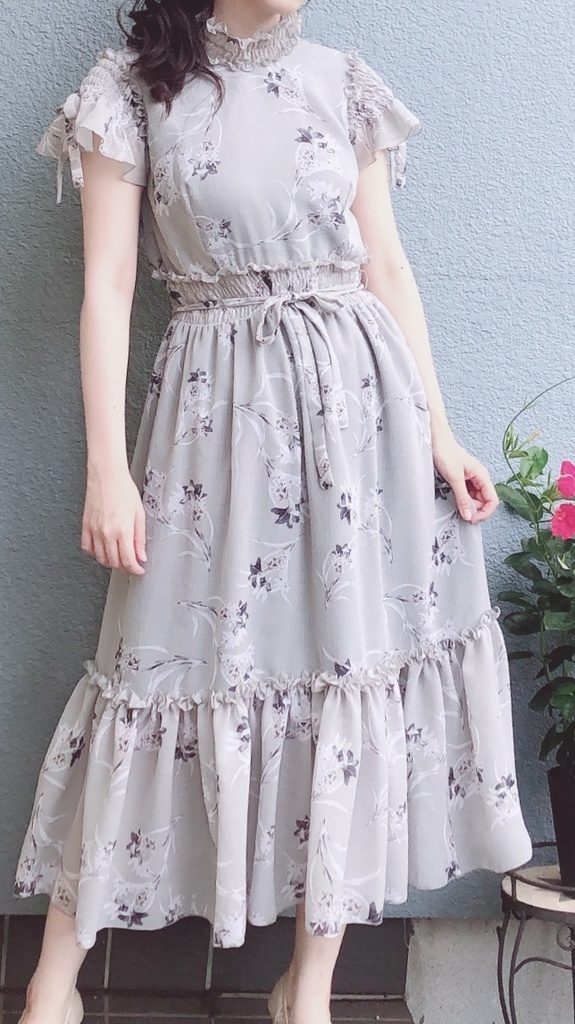 シャーリングティアードワンピース(花柄)