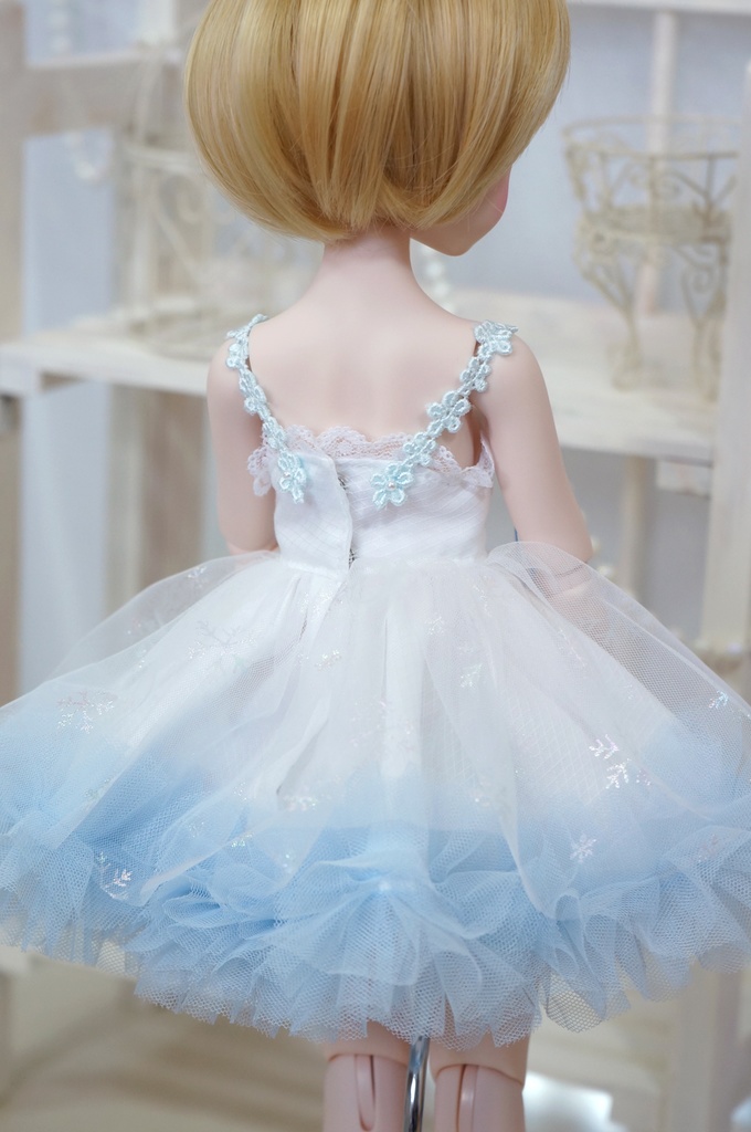 雪のワンピース (MDDサイズ)