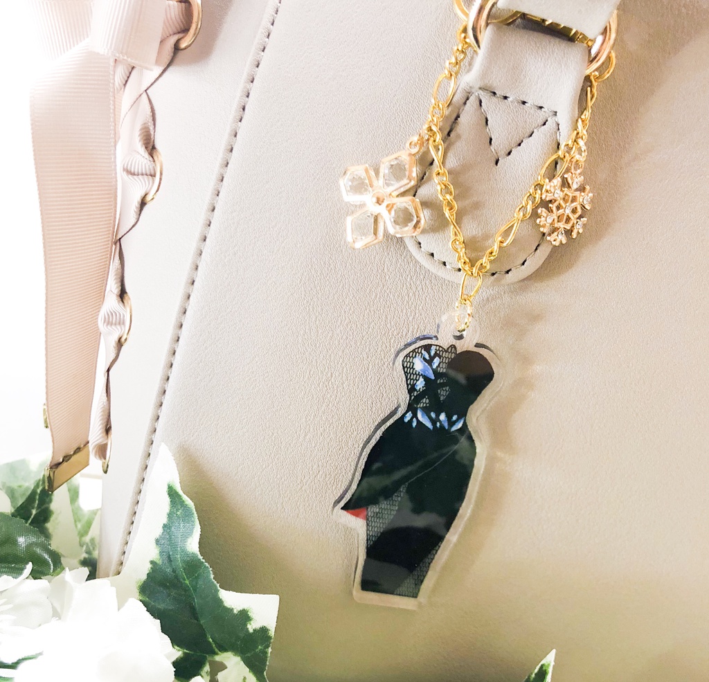 【YOI】ドレス型 衣装イメージバックチャーム