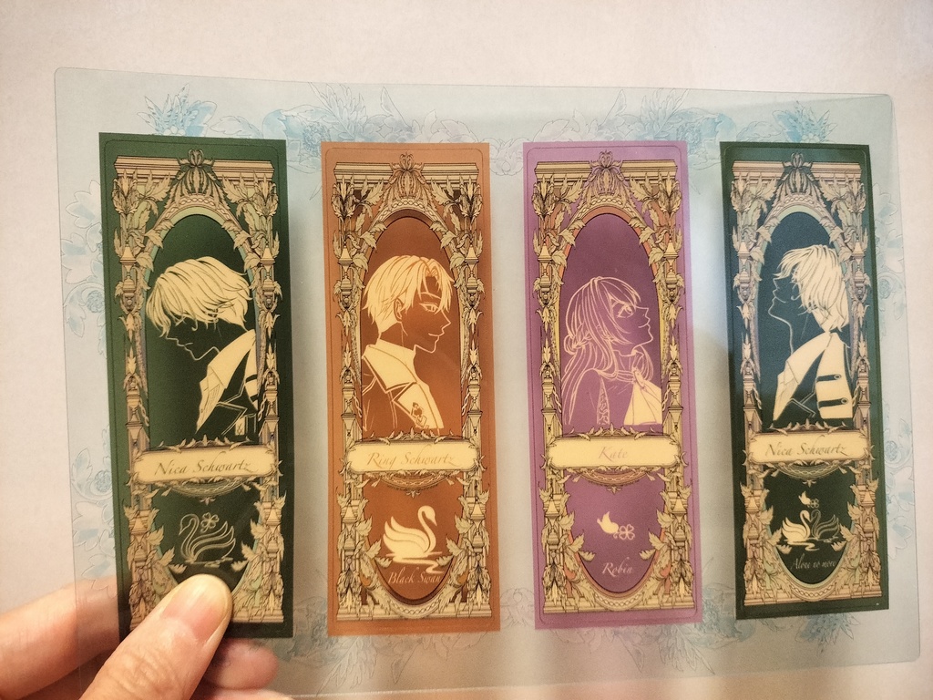 *⋆⸜新刊⸝⋆*イケメンヴィラン・ニカ本編配信前総集本『Schwanensee~Variation/Pas de Deux~』2冊セット(ノベルティ付き)