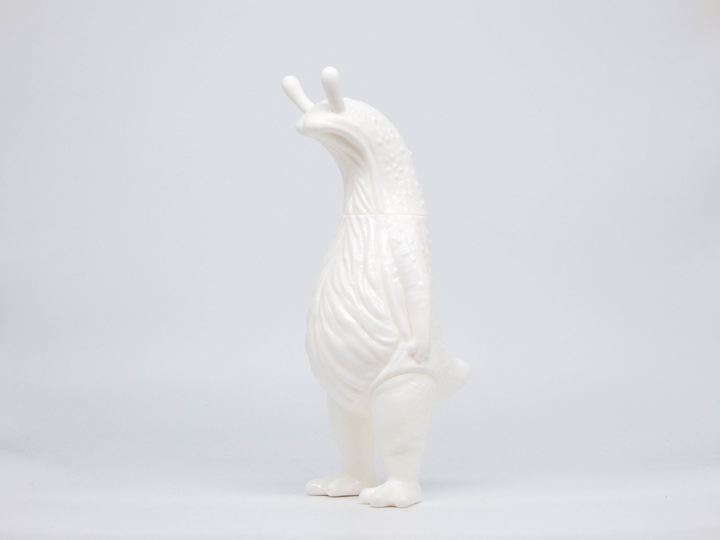 ソフビ「ゲベのナメクジ」【white-body_1】