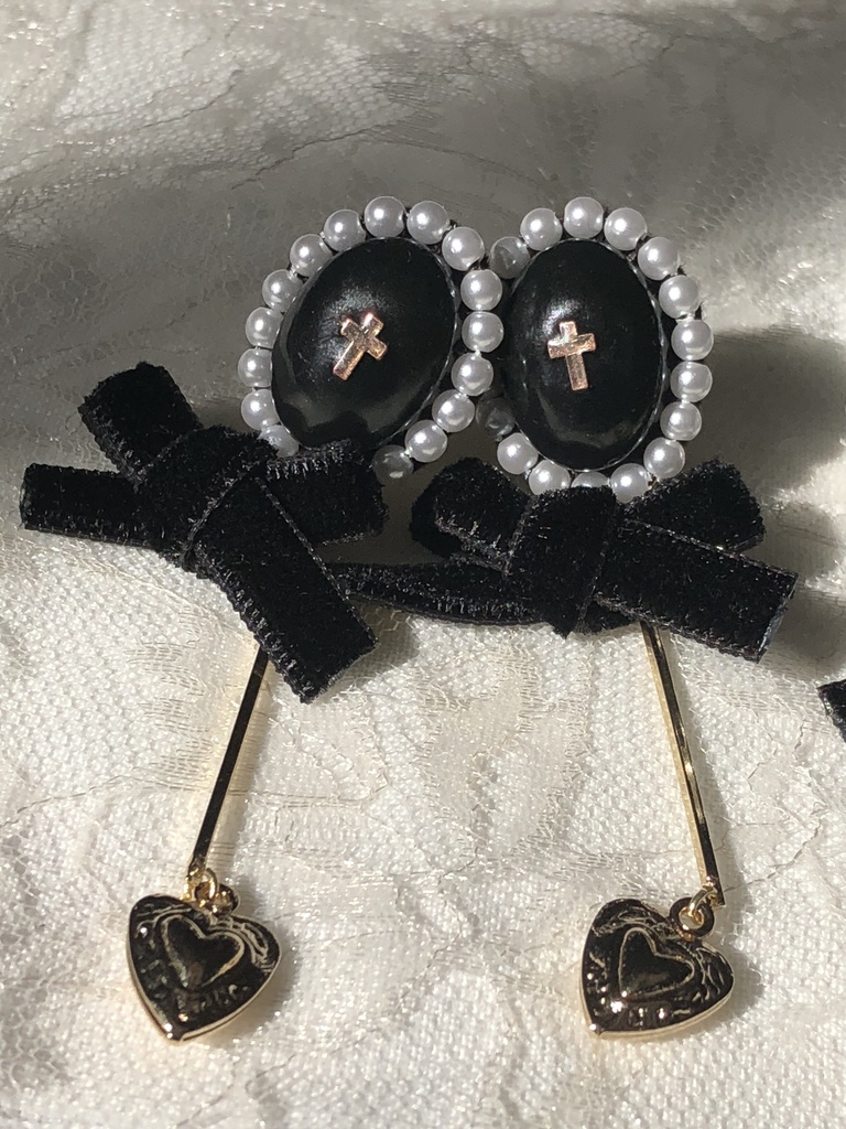 ゴシックシスターイヤリング【オーバル】