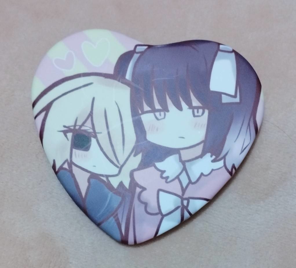 なおれんハート形缶バッジ