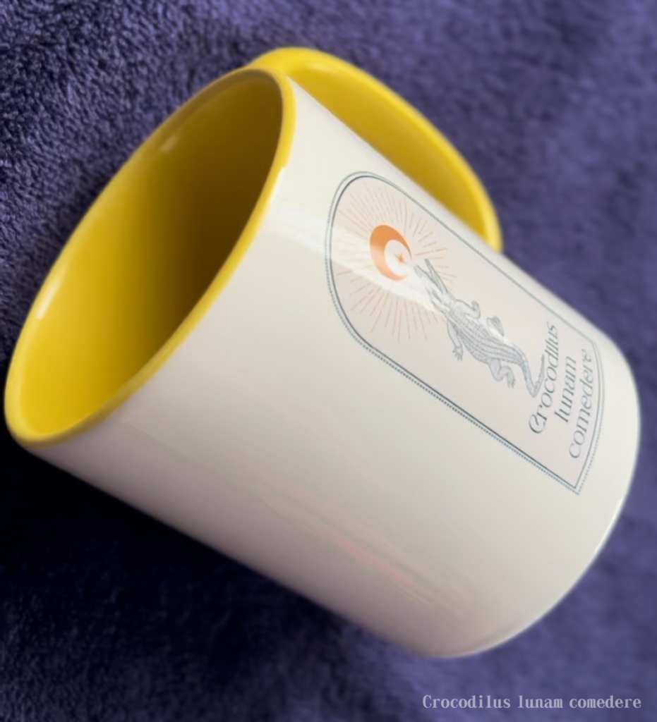 Crocodilus lunam comedere 看板ロゴ入りカラーマグカップ