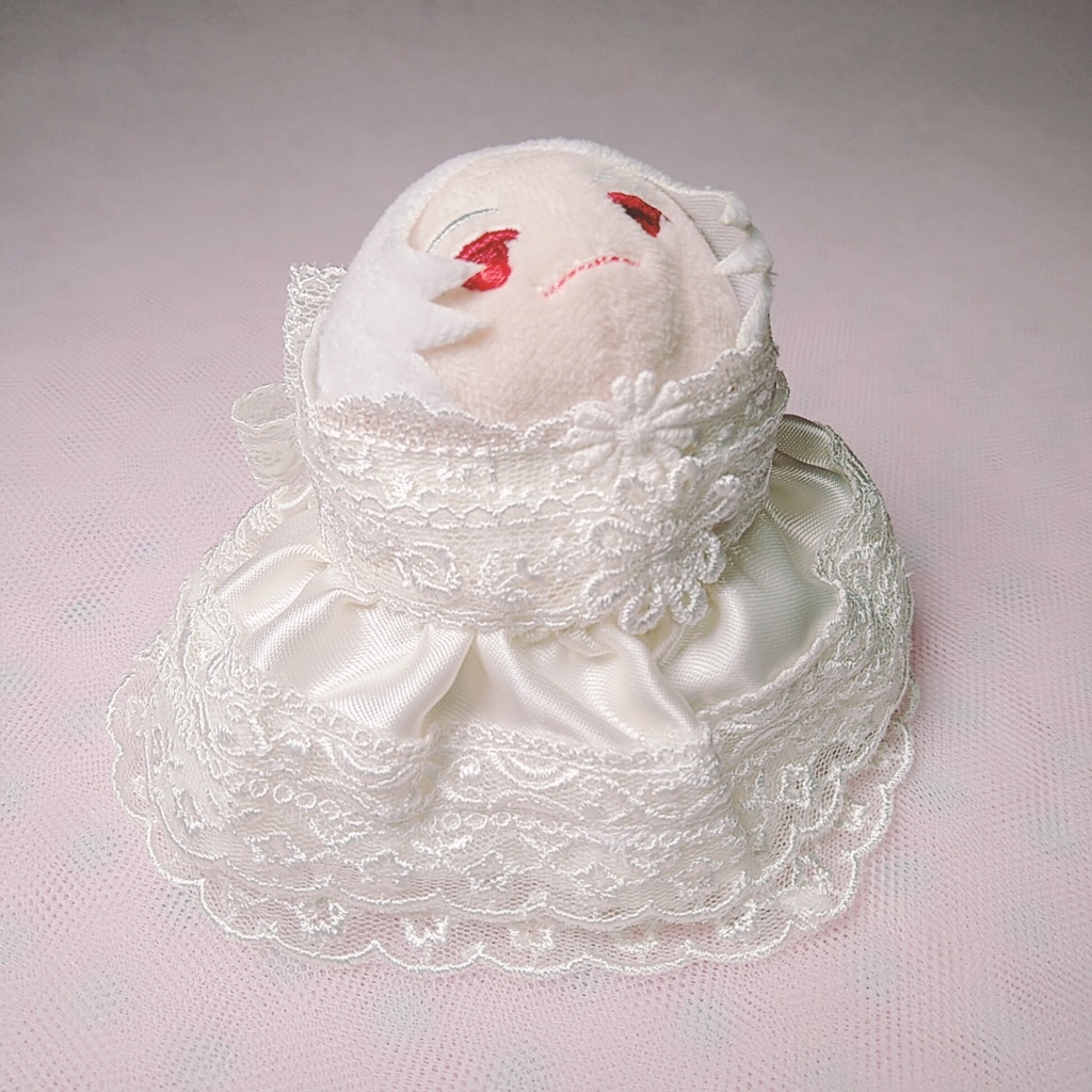 もちマス　ウエディングドレス