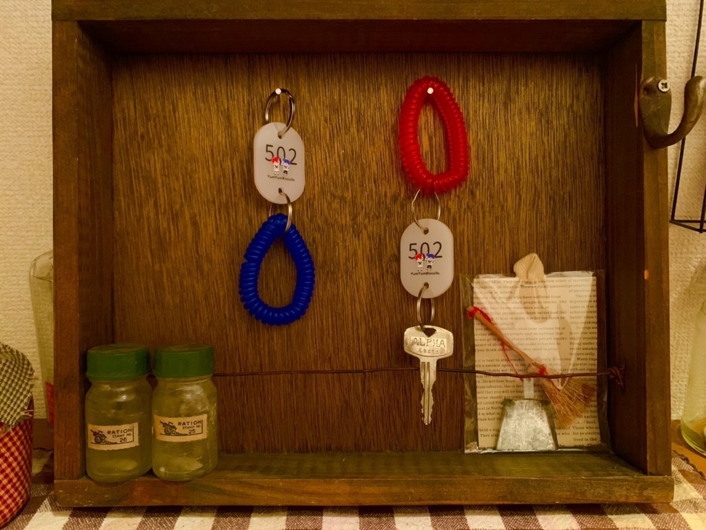 豪烈ロッカーキー風アクキー(赤/青2色)