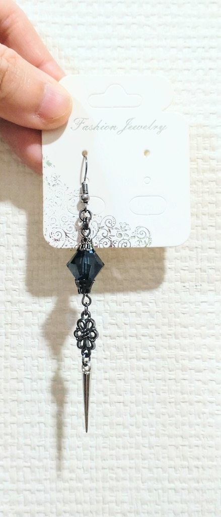 【うるさい一室104/もっと！！うるさい一室104】羽見相楽【片耳ピアス】