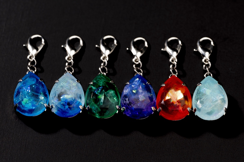 ペア―シェイプ型トップ(紫グラデ)