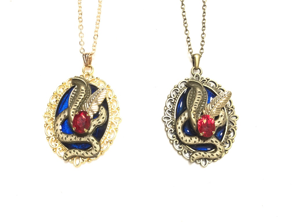 スカラビア ネックレス①