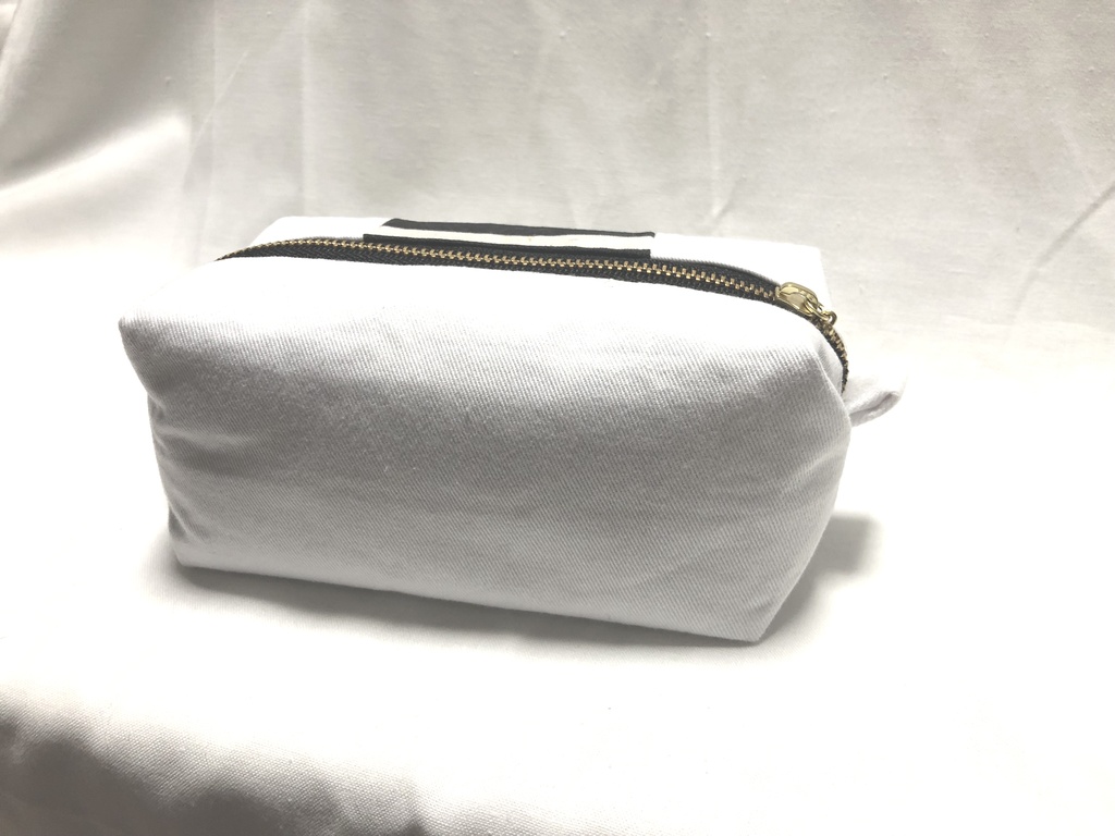 東リベ キャラメルポーチ