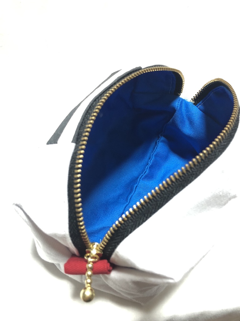 東リベ キャラメルポーチ