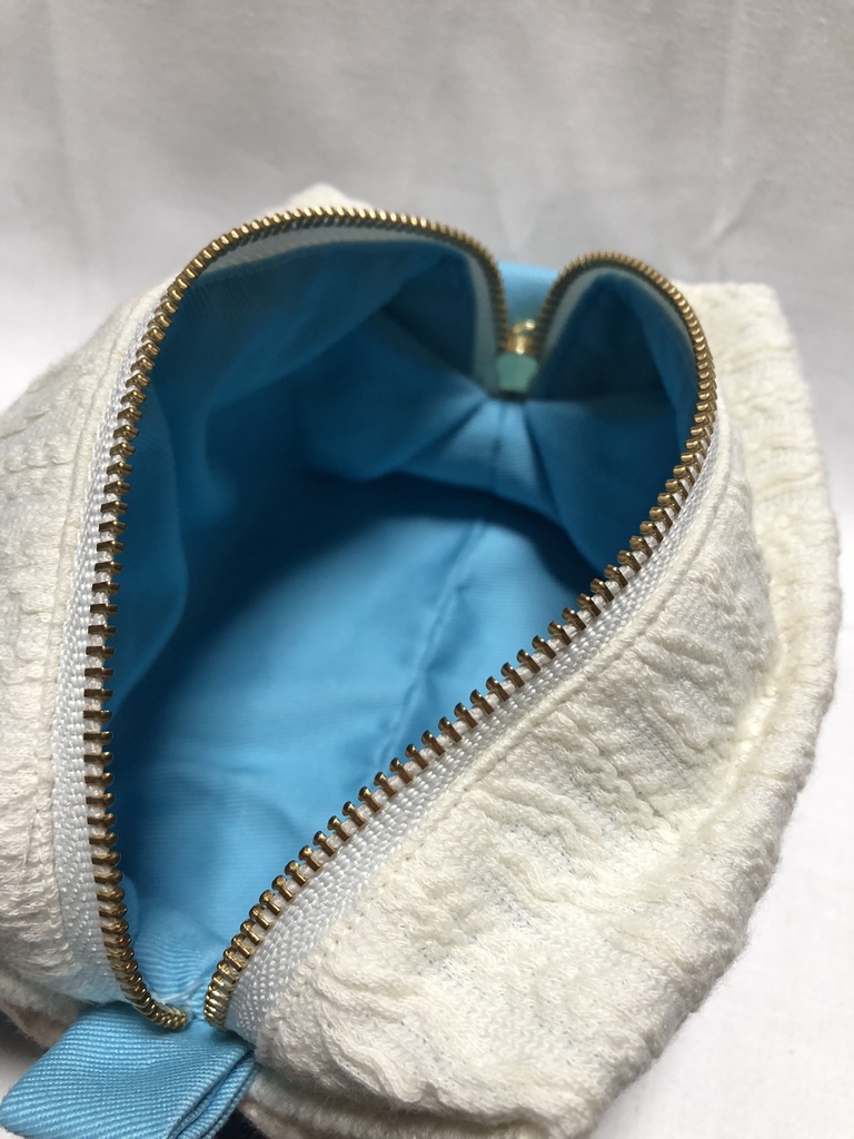 東リベ キャラメルポーチ