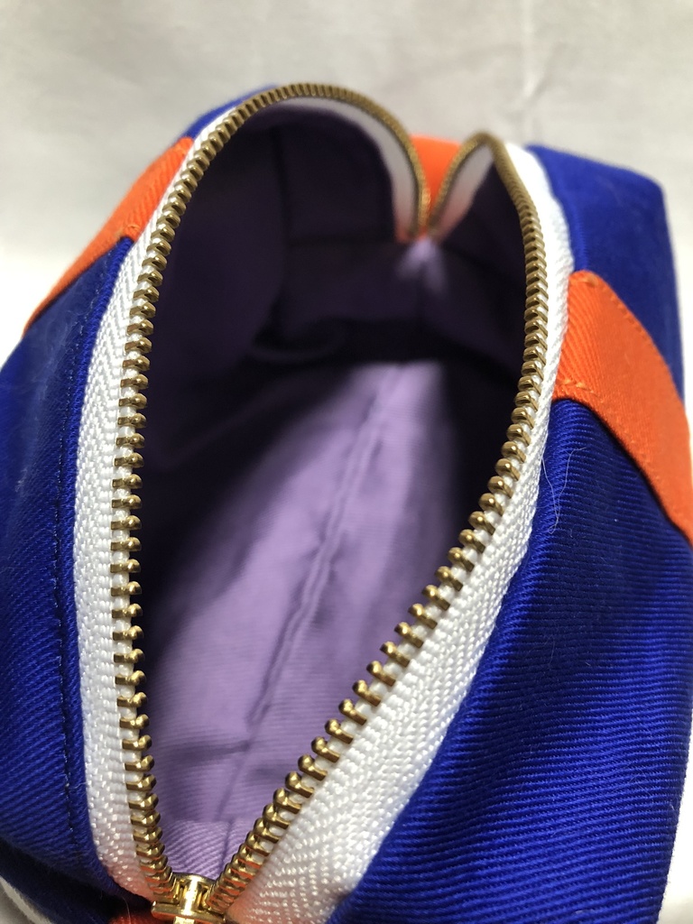 東リベ キャラメルポーチ