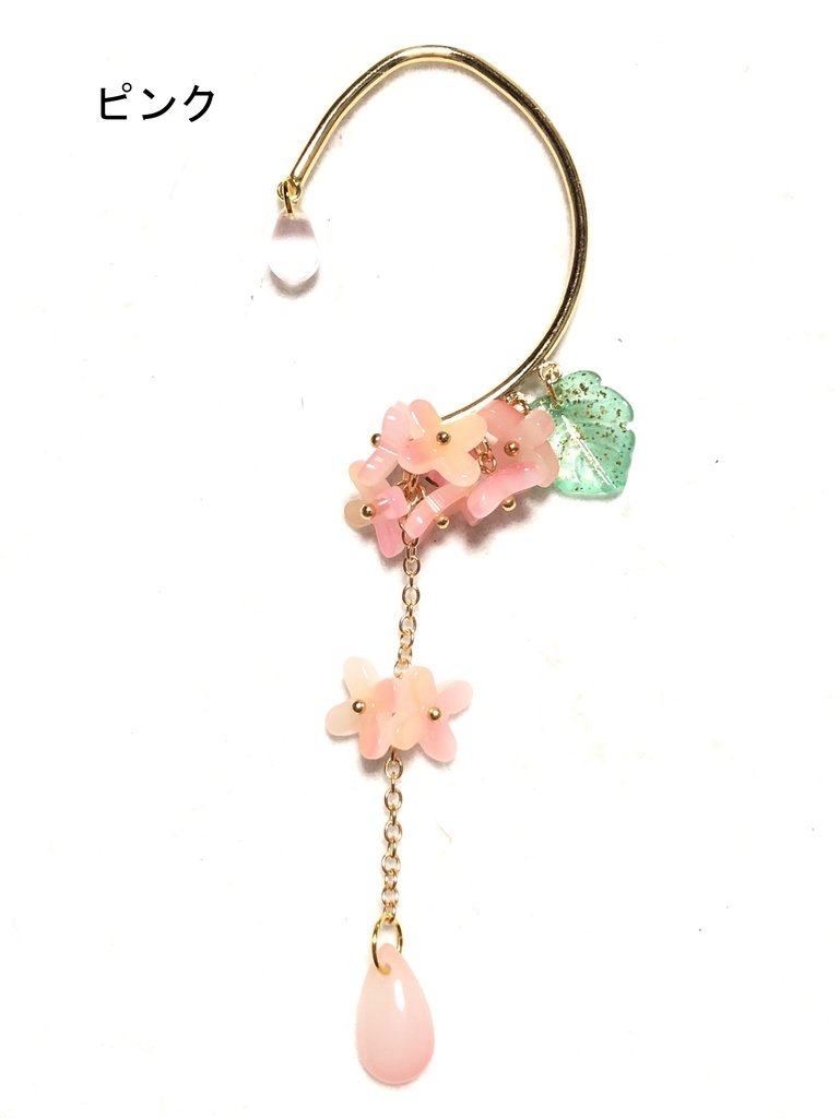 4弁の花のイヤーフック(2024.3)