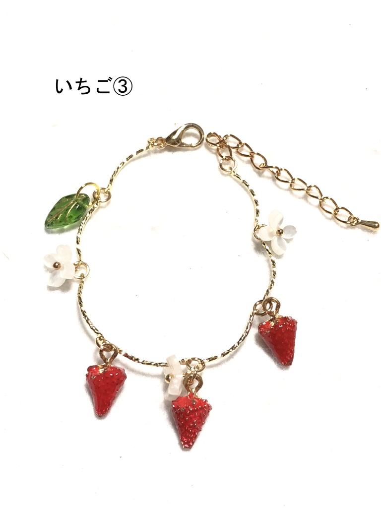 桜といちごのブレスレット(2024.3)