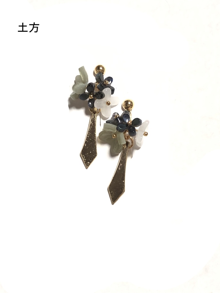 金カム 花のイヤリング①