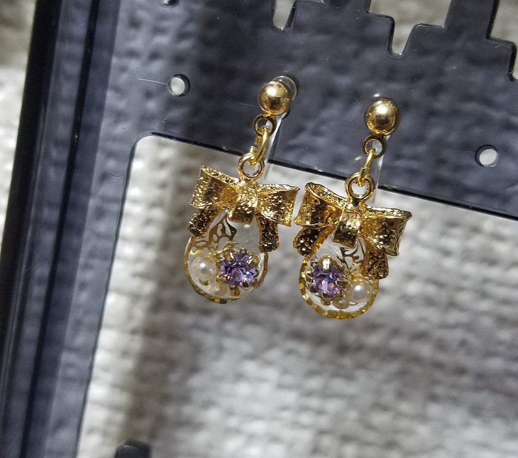 しずくのノンホールピアス