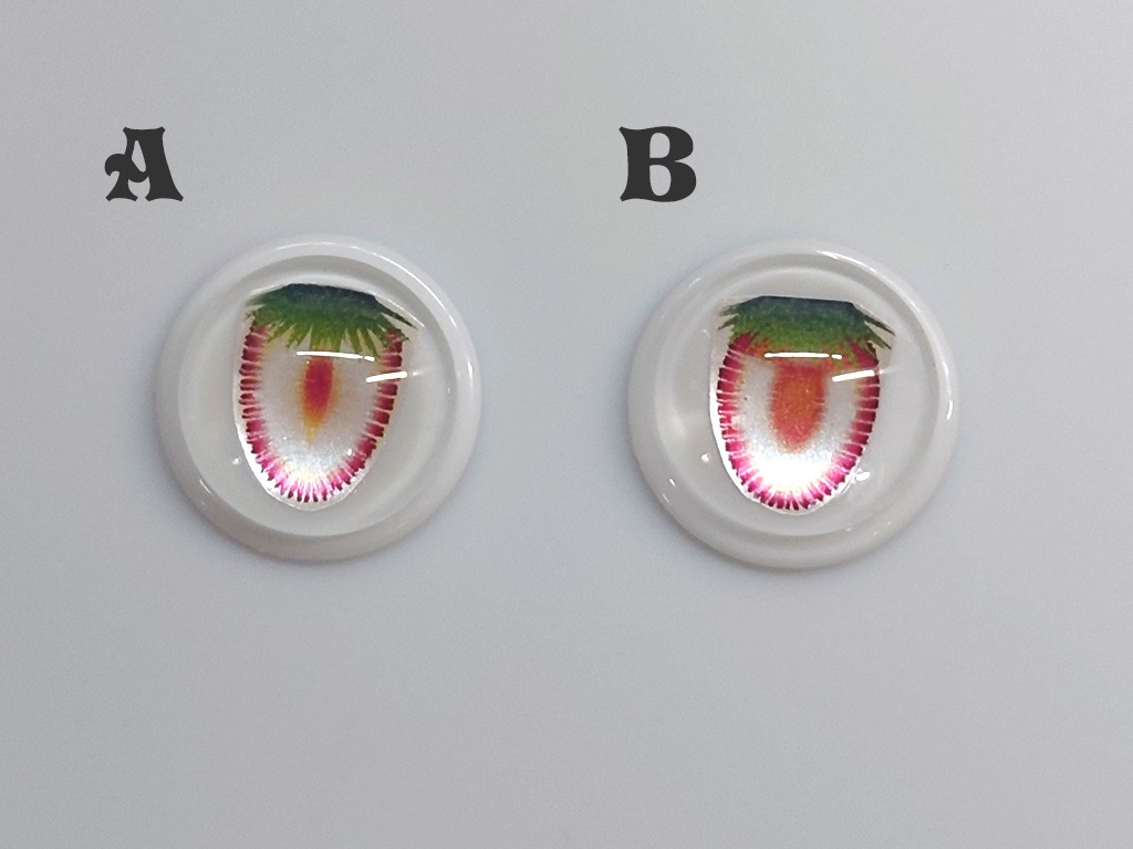 【22mm相当カボションアイ】いちごキャットアイ 細目タイプ