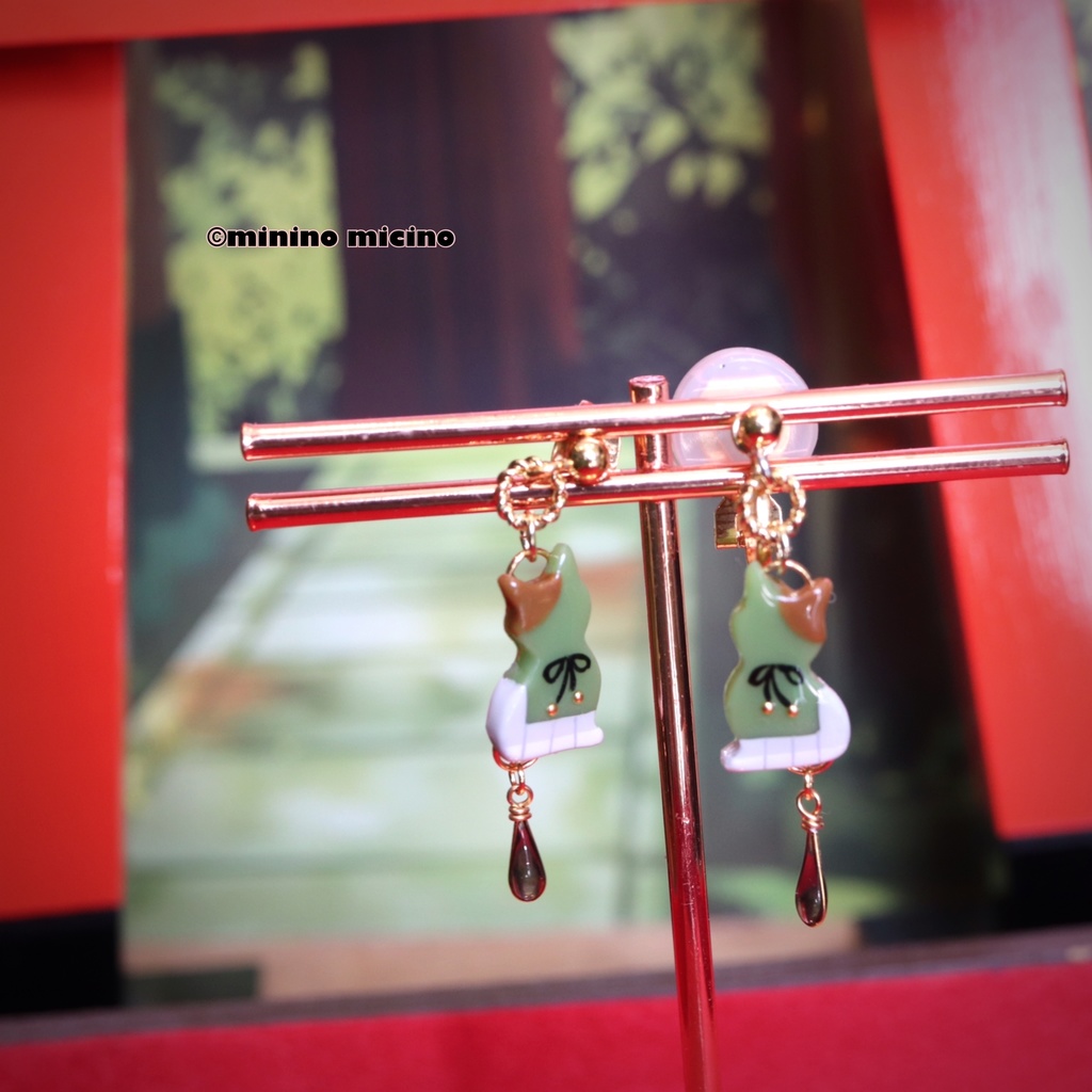 和風マイクロアートキャットイヤリング＆ピアス❀石