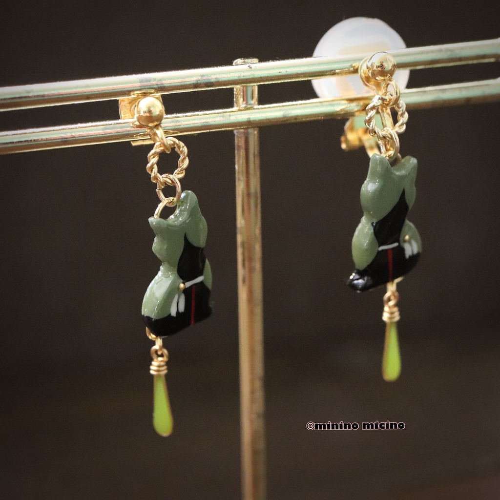 和風マイクロアートキャットイヤリング&ピアス❀鶯