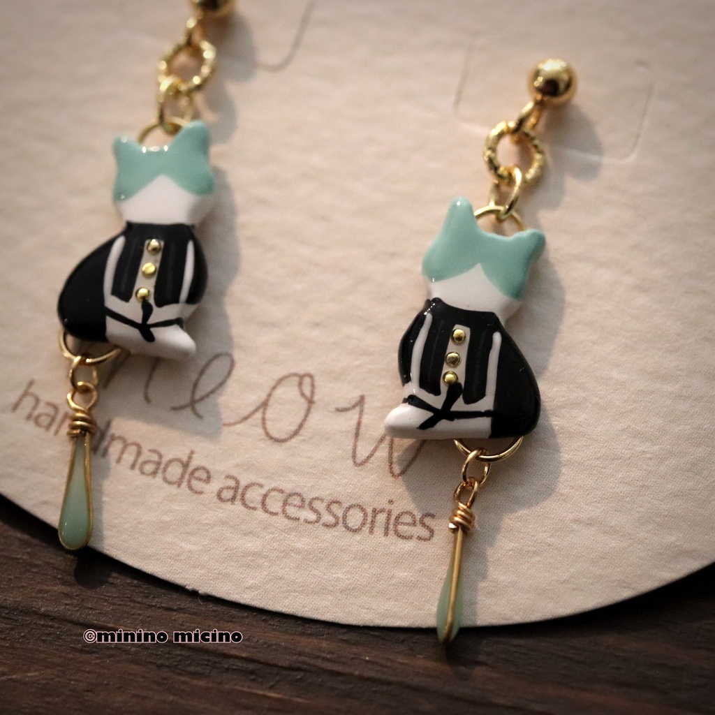 和風マイクロアートキャット ピアス&イヤリング❀膝