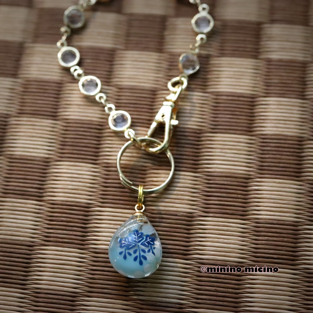 桐紋の雫アートドロップバッグチャーム❀青