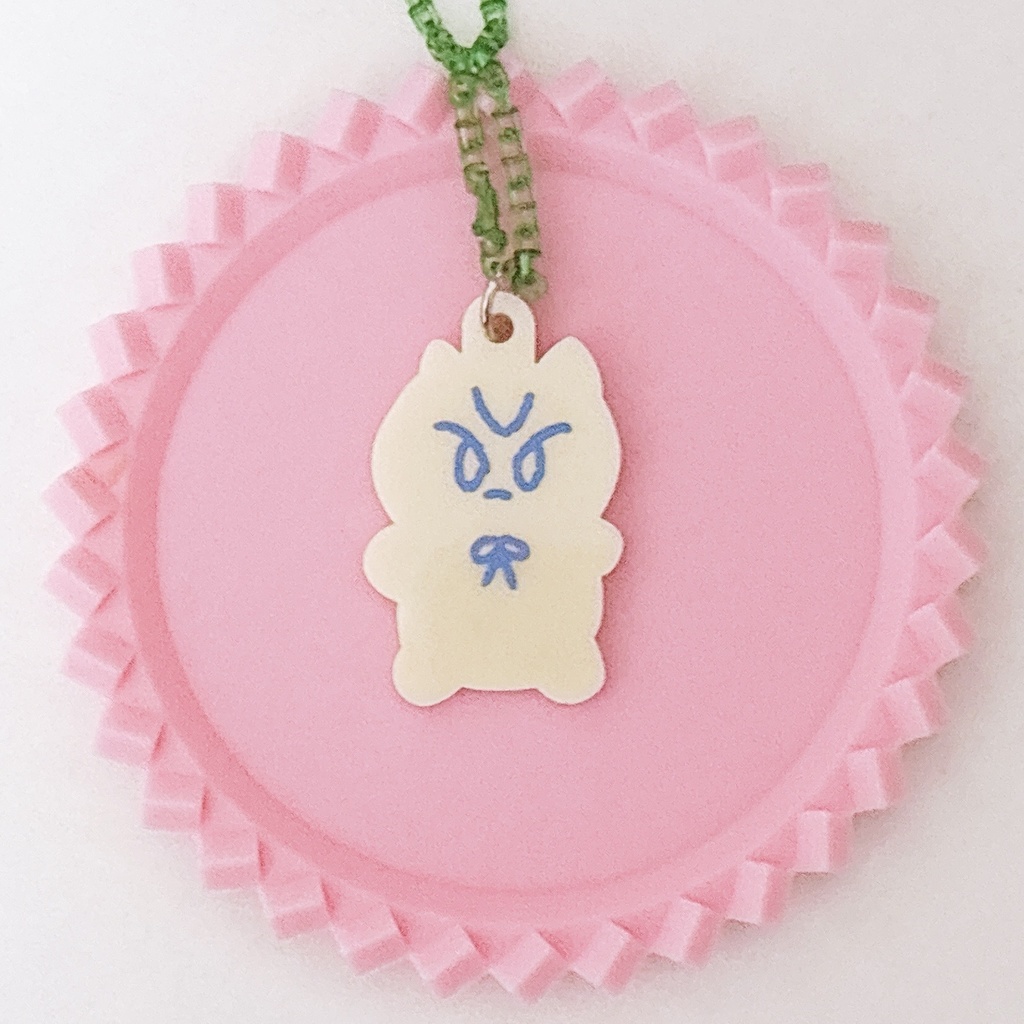 乳白カラーアクキー(いさねこ)