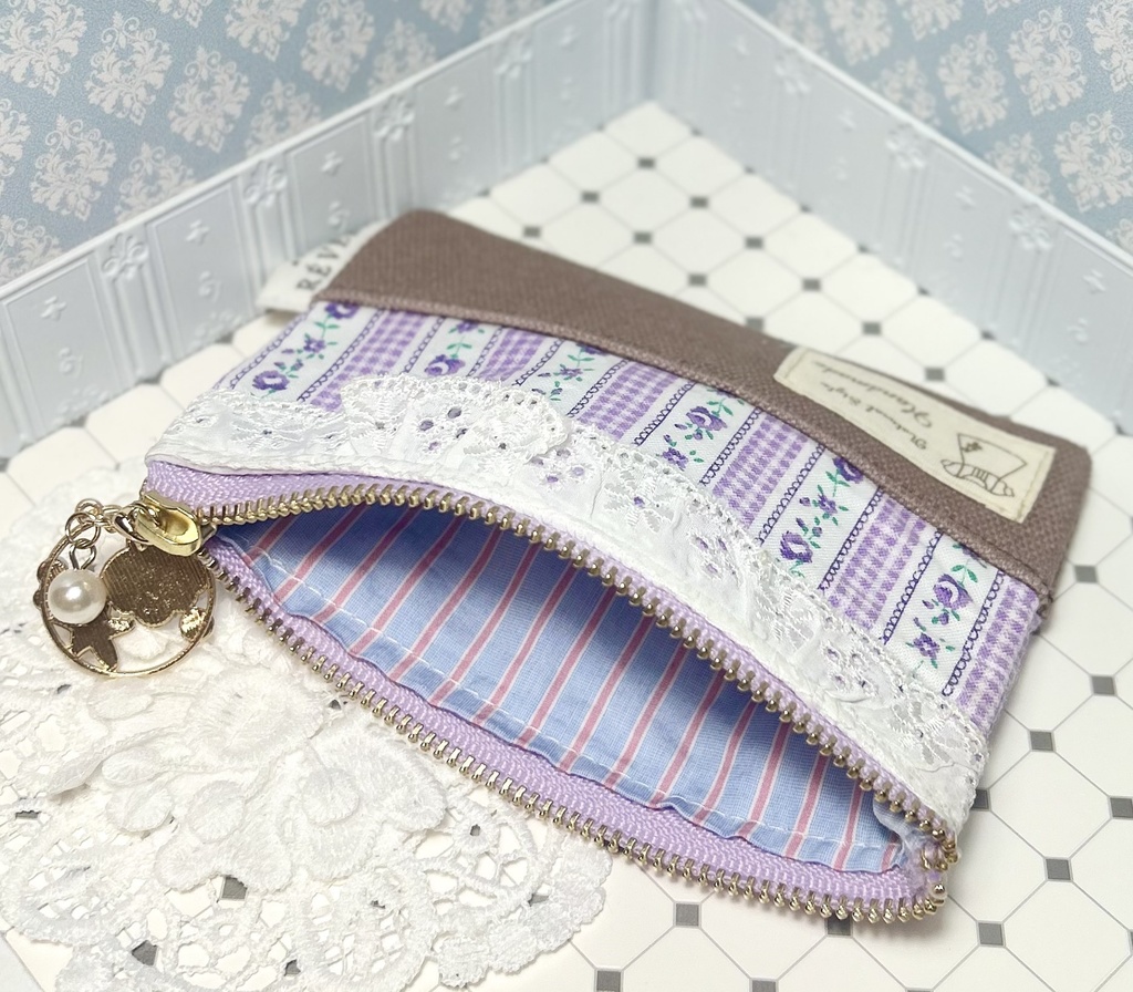 ガーリーフラットポーチ パープル