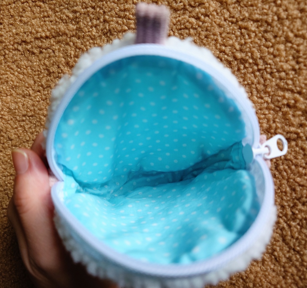 にじさんじ 赤城ウェンイメージ恐竜モチーフまんまるポーチ