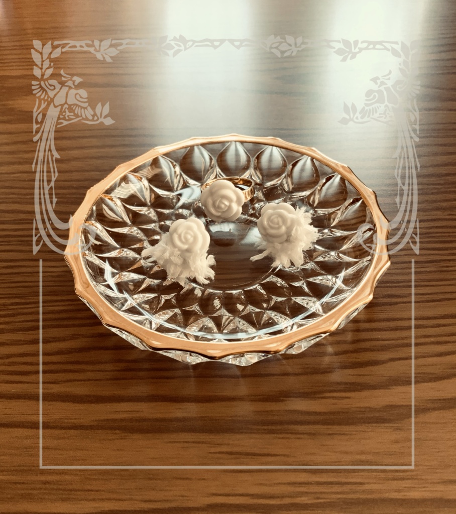 白い薔薇のピアス/イヤリング        