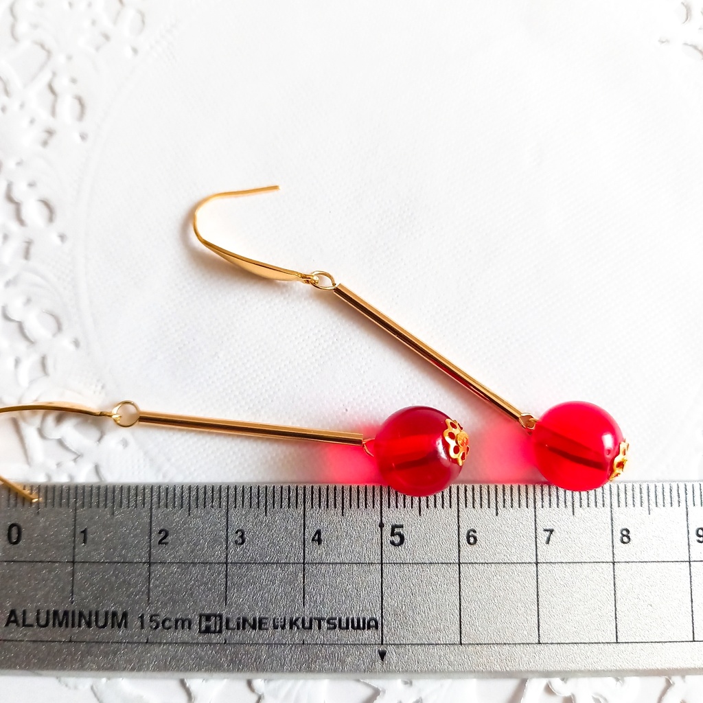 ゆらゆら可愛い真っ赤なピアス イヤリング(送料込み)