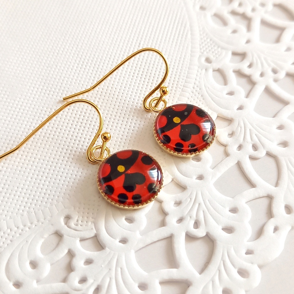 てんとう虫(赤色) ピアス イヤリング(送料込み)