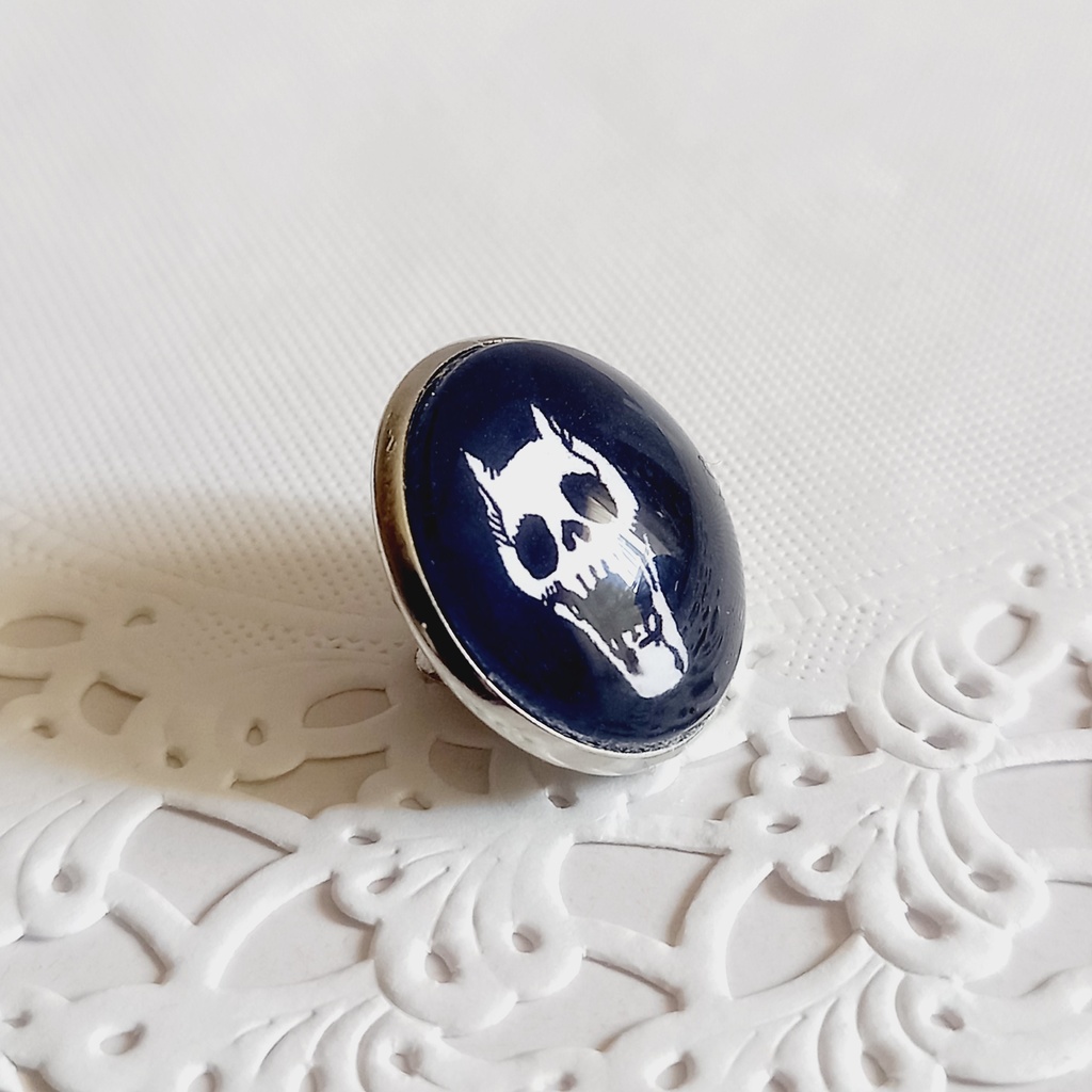 キラークイーン☆ブラック ピンバッチ 指輪 (送料込み)