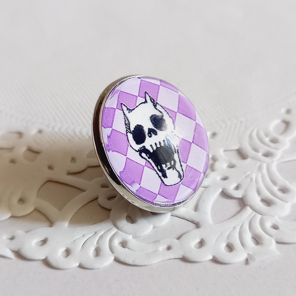 キラークイーン☆パープル ピンバッチ 指輪(送料込み)
