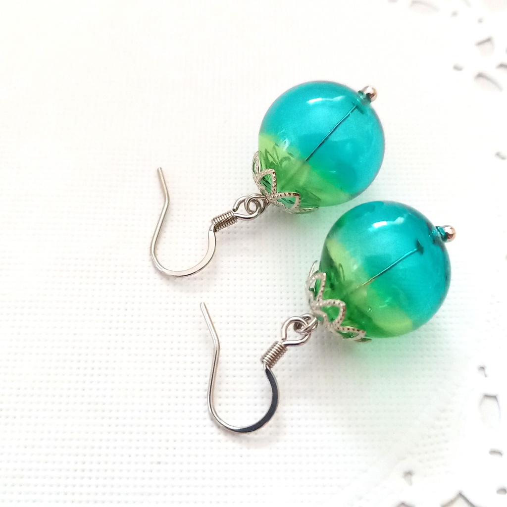 師団の良心 ガラスのピアス イヤリング (送料込み)