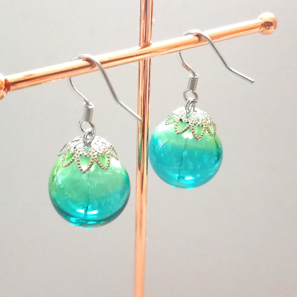 師団の良心 ガラスのピアス イヤリング (送料込み)