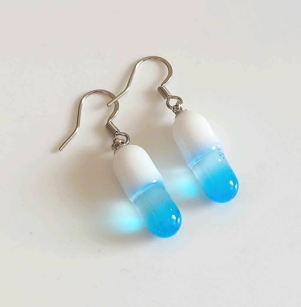 カプセル☆お薬 ピアス イヤリング