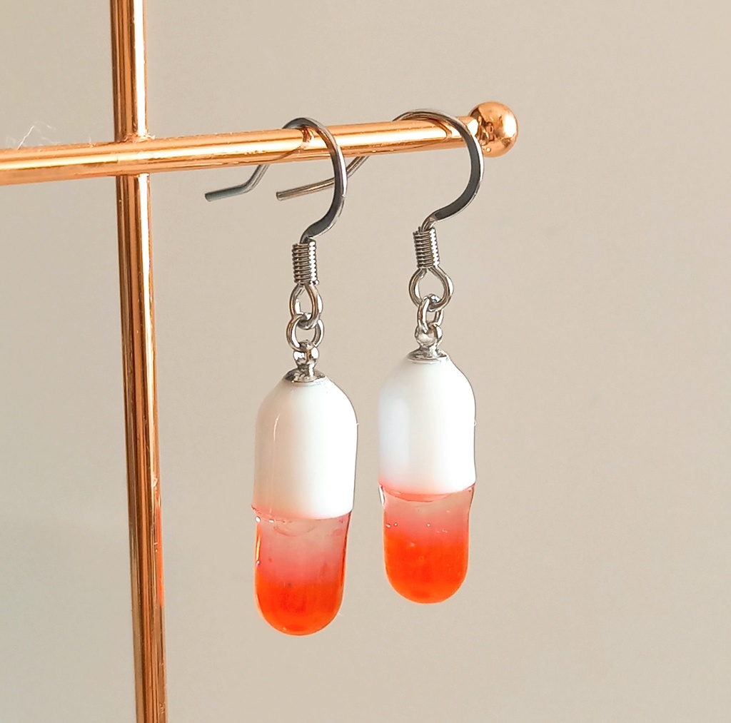 カプセル☆お薬 ピアス イヤリング