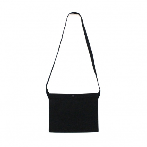 へんないきものサコッシュ<黒×蓄光>